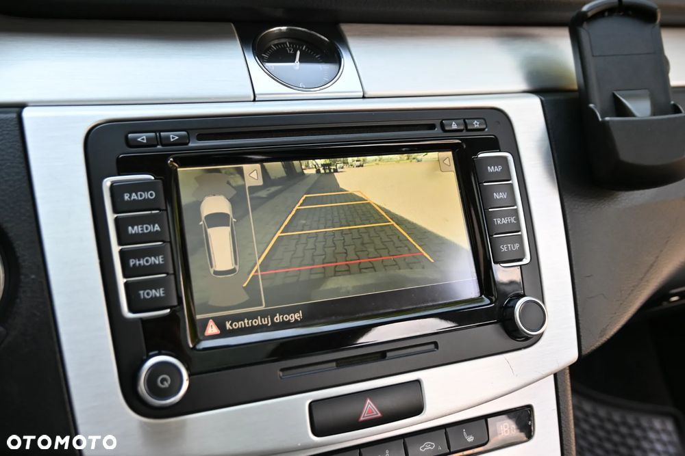 Volkswagen Passat 1.8 TSI DSG Highline - 33
