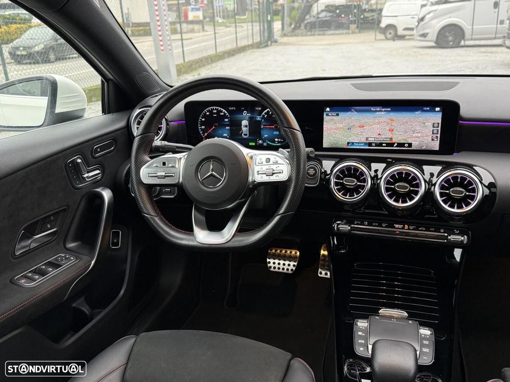 Mercedes-Benz A 250 Limousine e AMG Line - 40