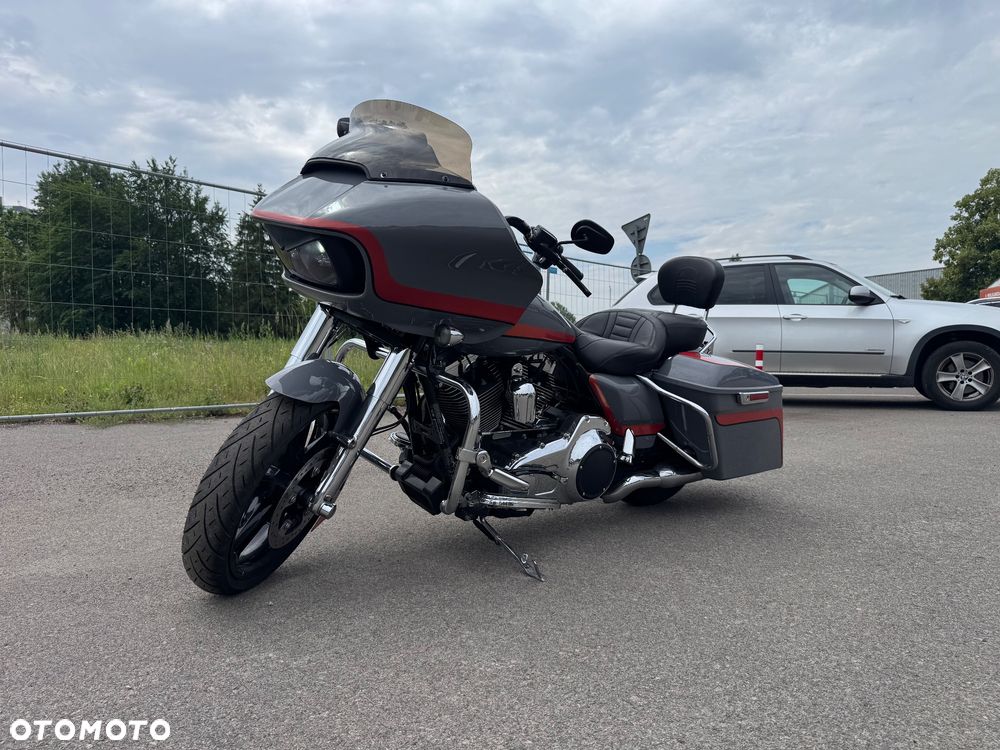 Harley-Davidson Touring Road Glide - 1