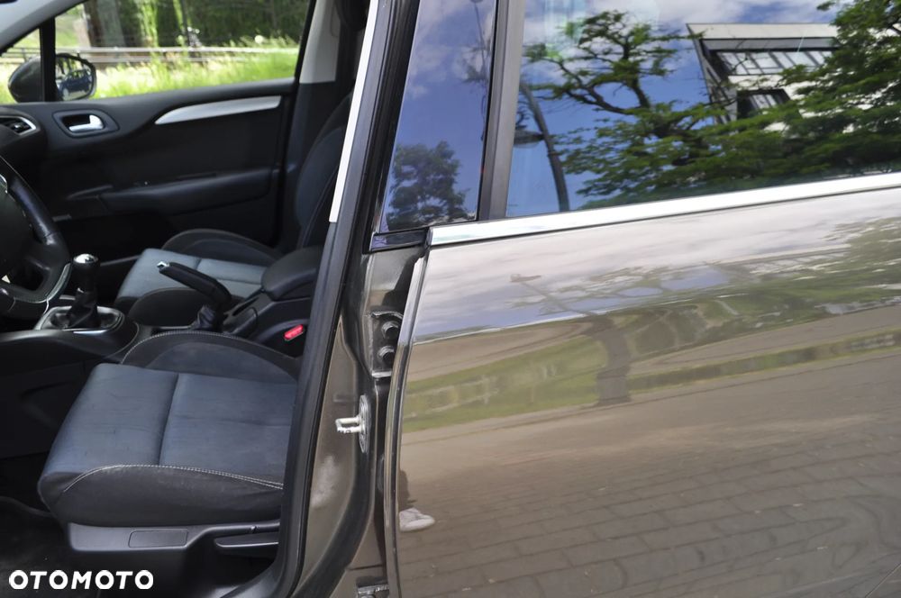 Citroën C4 VTi 120 Attraction - 16