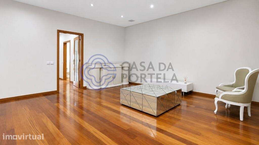 Apartamento T4 de Luxo | 1.º e Último Andar | Piscina | Garagem Box pa - Grande imagem: 3/48