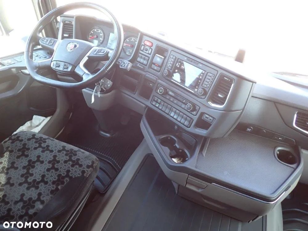 Scania R450 A4x2 STANDARD/ SERWIS/ NAVI - 18