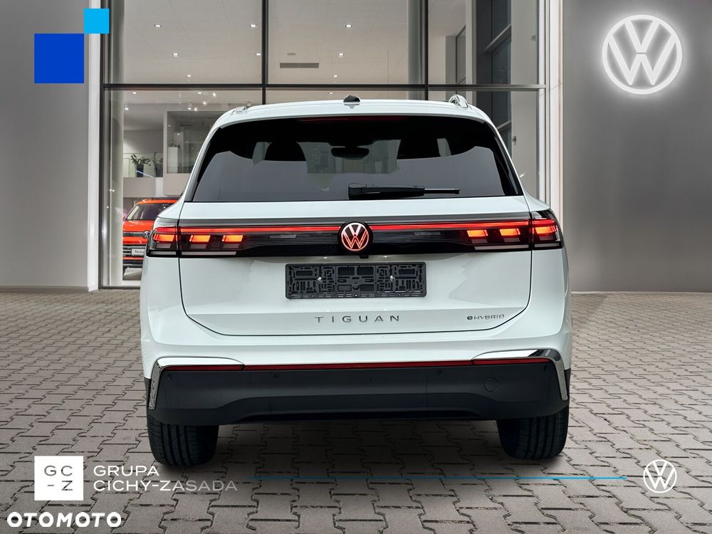 Volkswagen Tiguan - 4