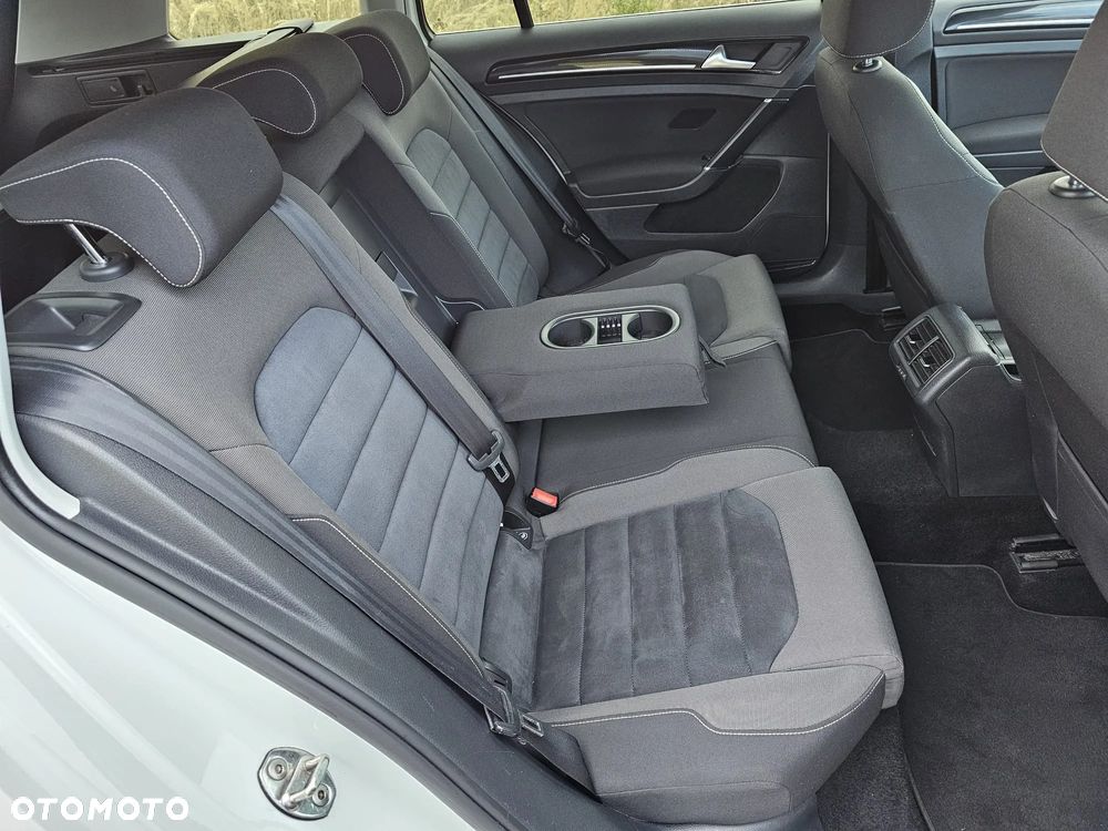 Volkswagen Golf VII 2.0 TDI BMT Highline - 25