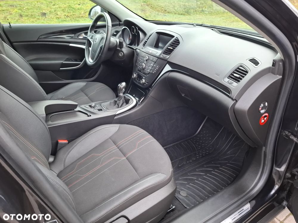 Opel Insignia - 12