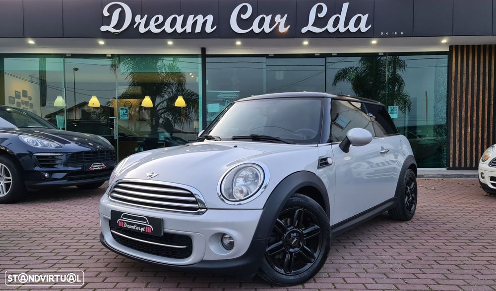 MINI 3 Portas Cooper D - 1