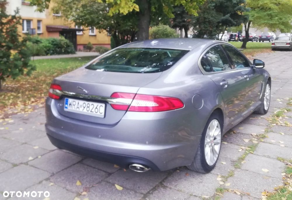 Jaguar XF 2.2 D Luxury - 2