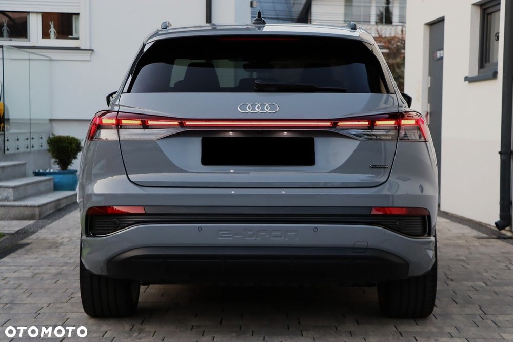 Audi Q4 e-tron - 12