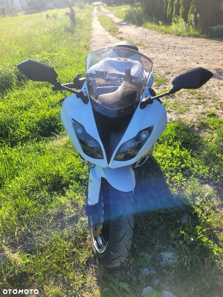 Kawasaki ZXR - 3