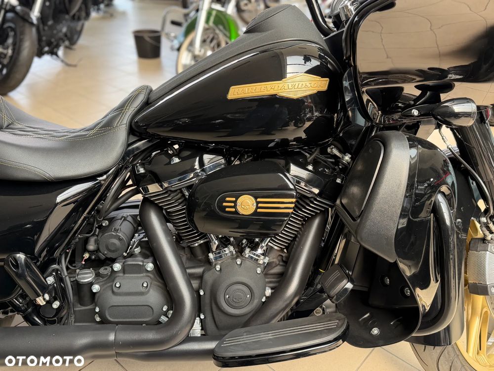 Harley-Davidson Touring Road Glide - 14