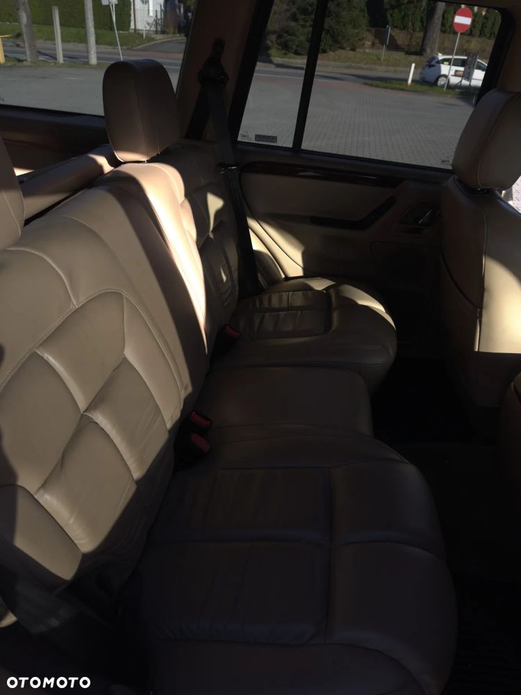 Jeep Grand Cherokee - 9