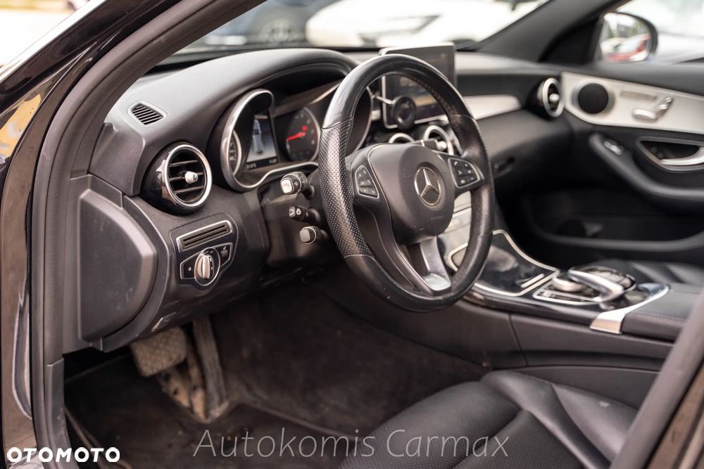 Mercedes-Benz Klasa C 300 9G-TRONIC - 14