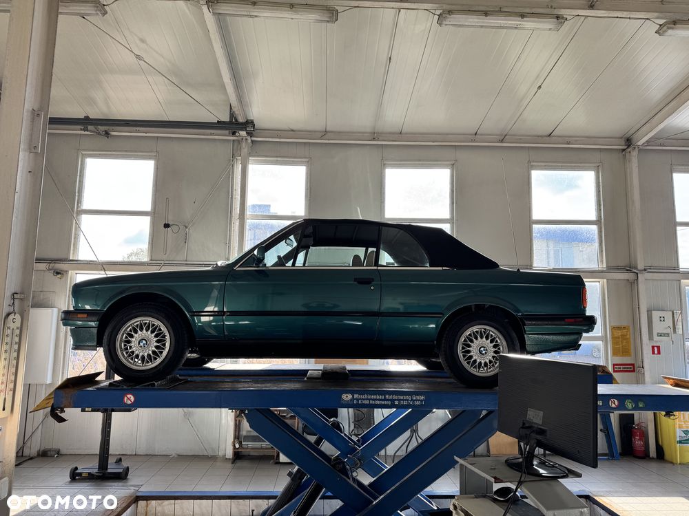 BMW Seria 3 318is - 23