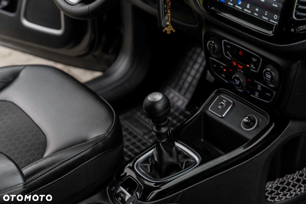 Jeep Compass 1.4 TMair Night Eagle FWD S&S - 25