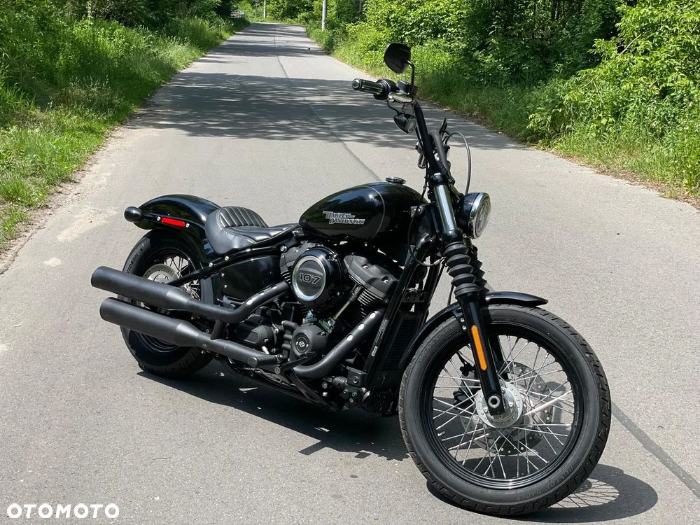 Harley-Davidson Softail Street Bob - 1