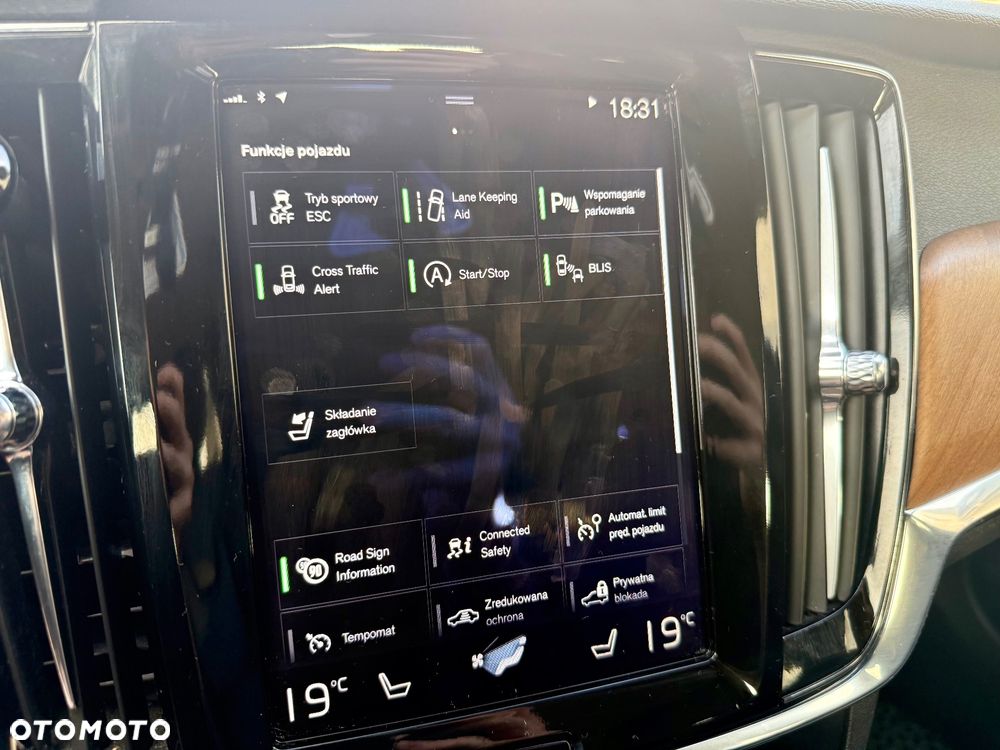 Volvo V90 D5 AWD Geartronic Momentum - 30