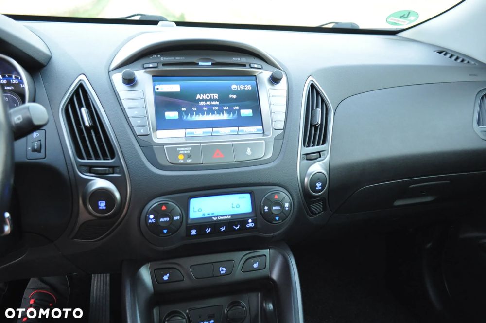 Hyundai ix35 1.6 2WD UEFA EURO 2012 Edition - 11