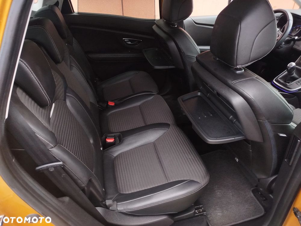 Renault Scenic ENERGY TCe 130 S&S Paris - 22