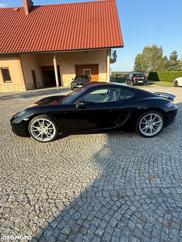 Porsche 718 Cayman - 10
