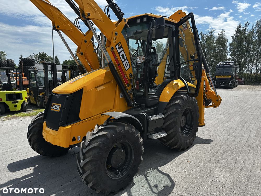 JCB 3CX PRO - 11