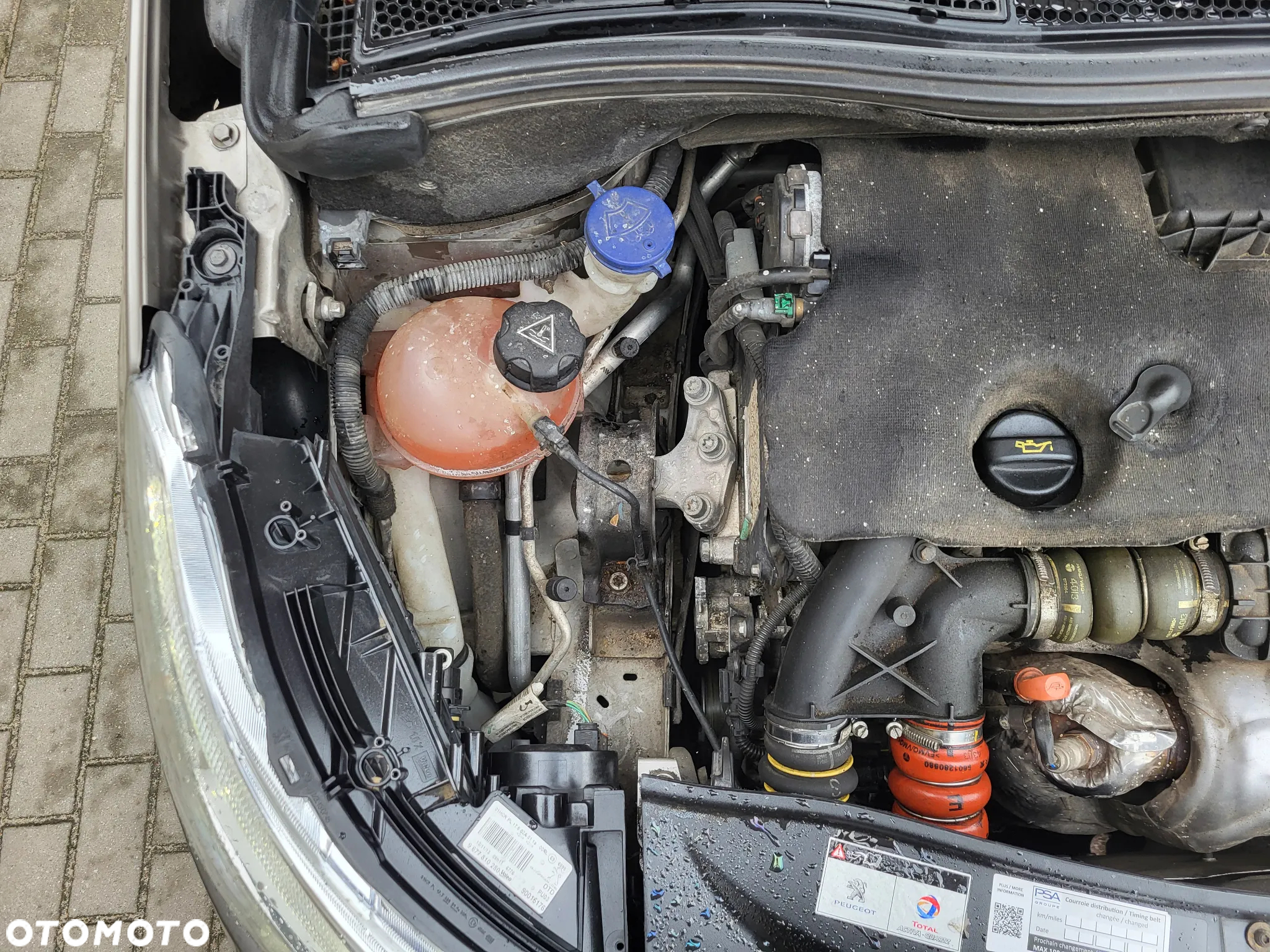 Peugeot 2008 e-HDi FAP 115 STOP & START Allure - 26