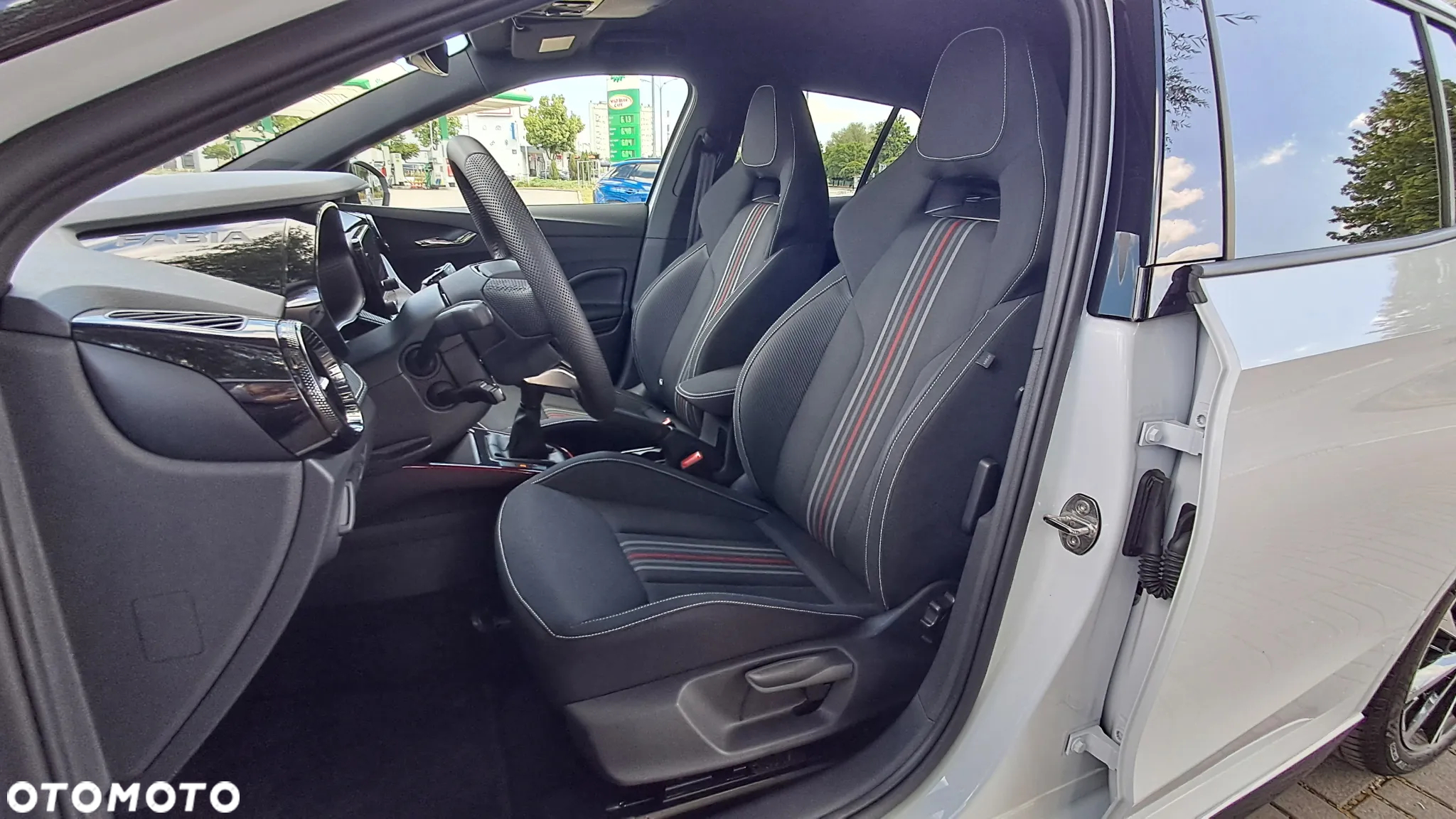 Skoda Fabia 1.0 TSI Monte Carlo - 12
