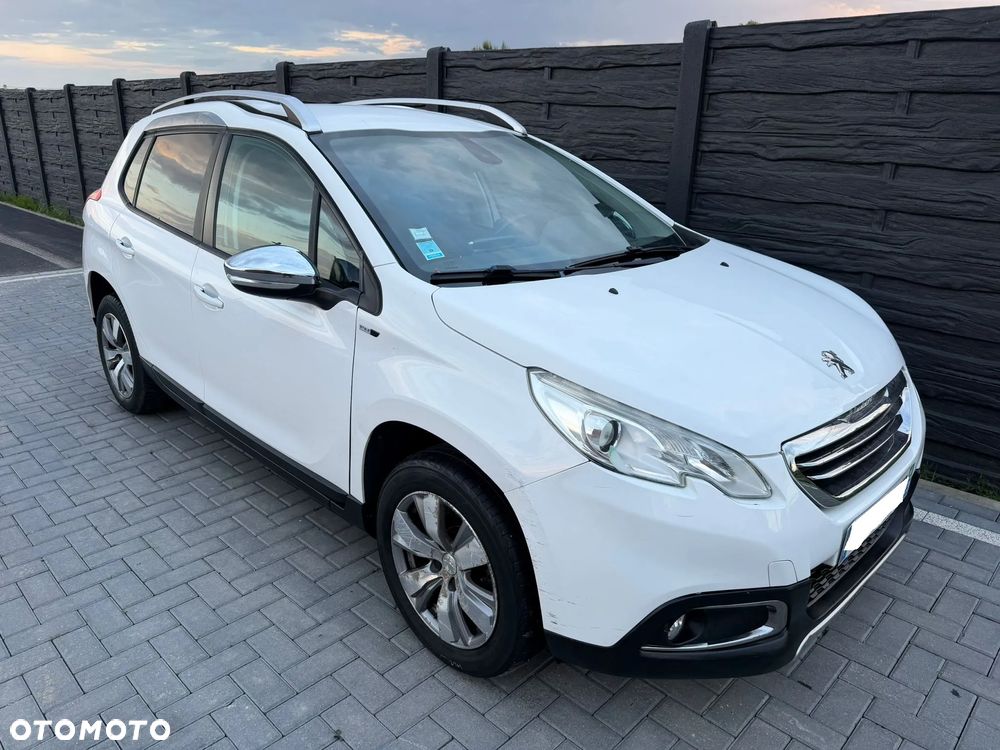 Peugeot 2008 1.6 BlueHDi Style - 4