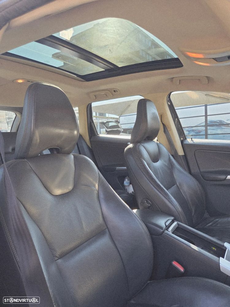Volvo XC 60 2.0 D3 Drive Momentum Start/Stop - 16