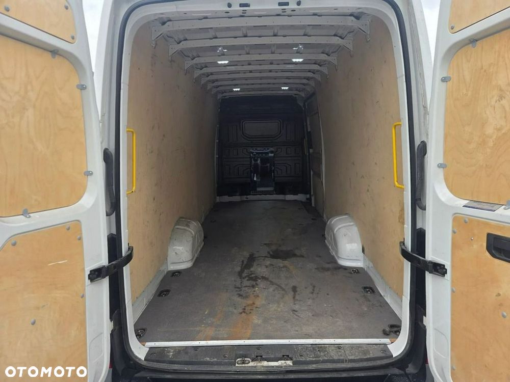 Volkswagen Crafter - 16