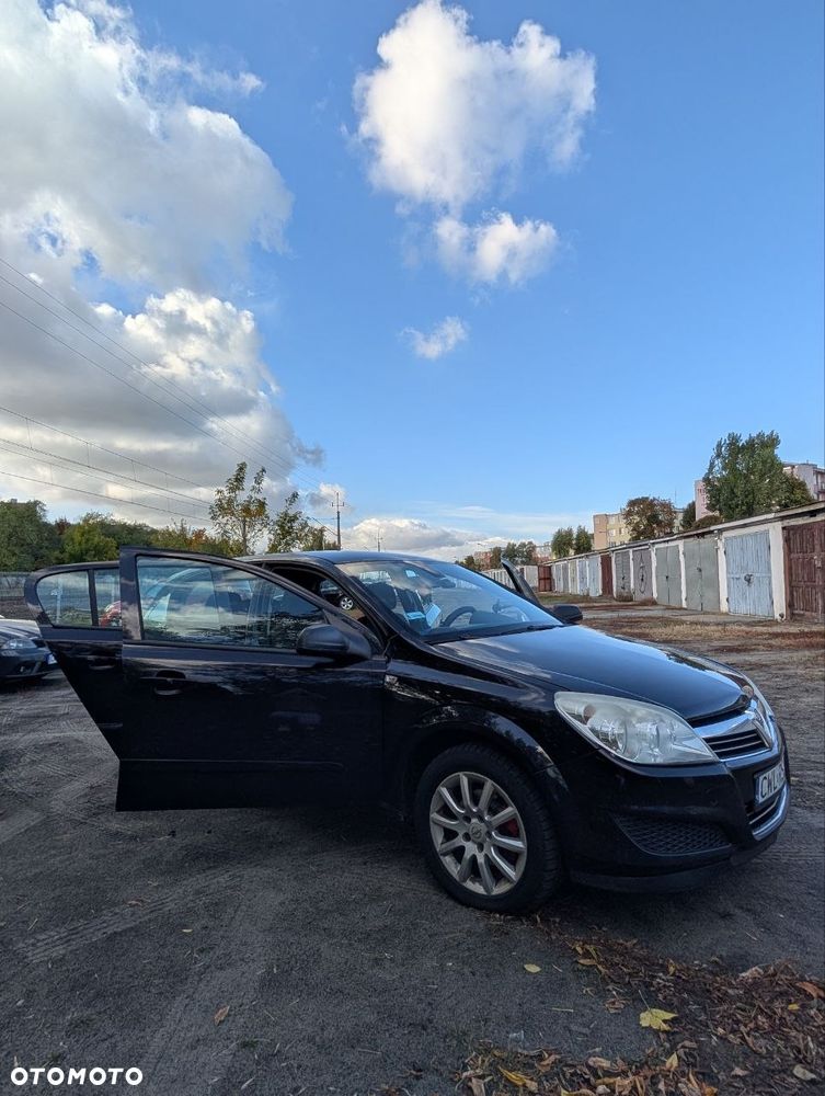 Opel Astra 1.6 Essentia - 8