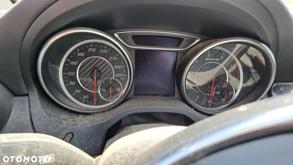 Mercedes-Benz CLA - 11