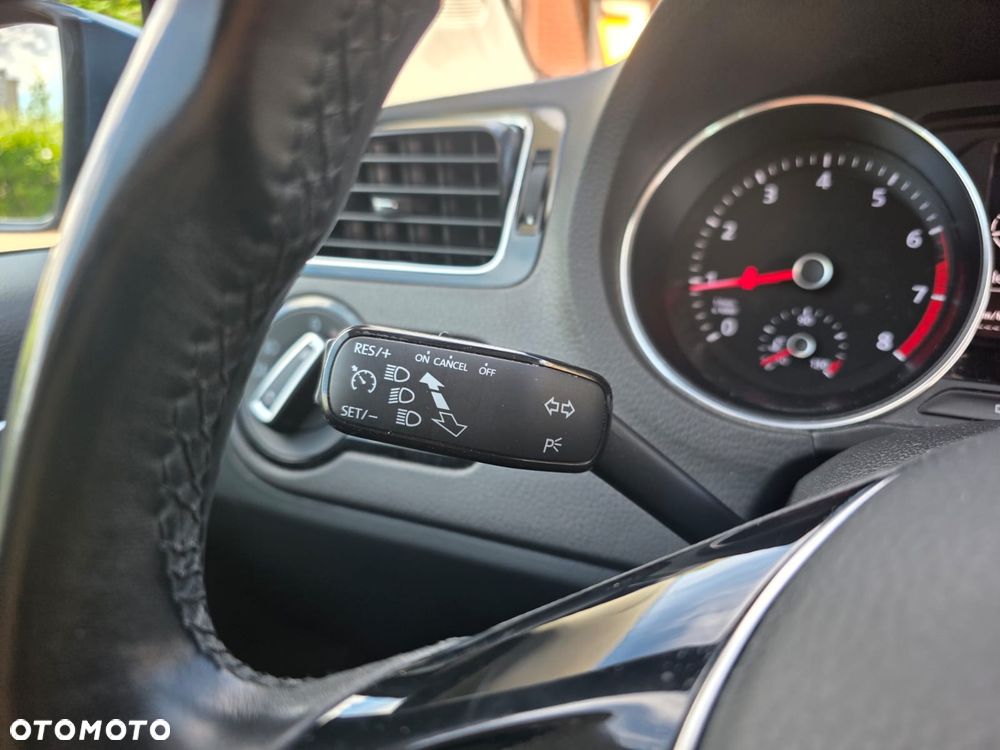 Volkswagen Polo 1.0 Blue Motion Technology beats - 25