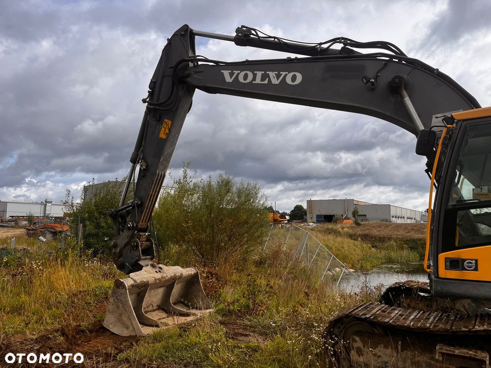 Volvo EC220 DL - 3