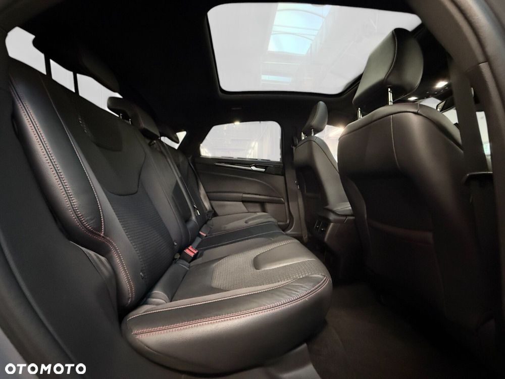 Ford Mondeo 1.5 EcoBoost ST-Line X - 22