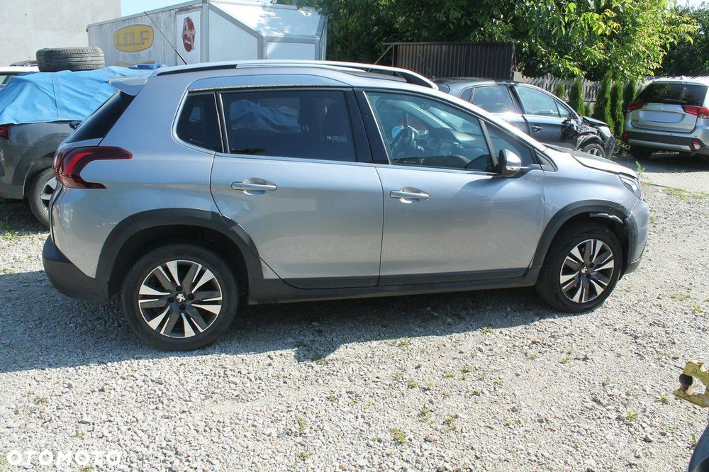 Peugeot 2008 - 4