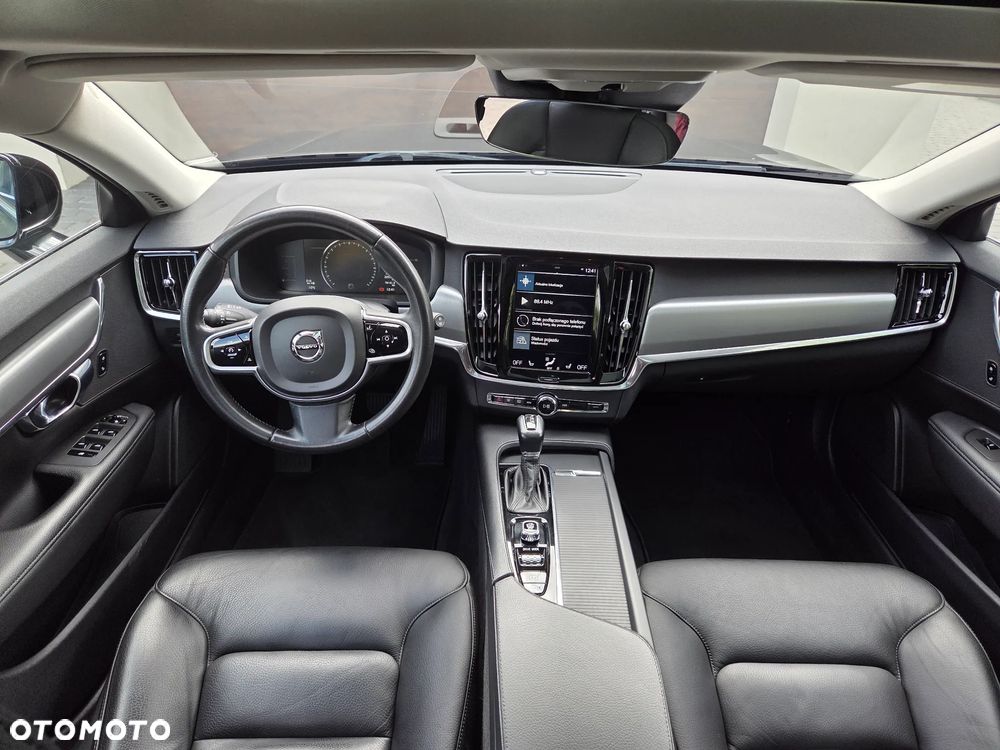 Volvo V90 D4 Momentum - 11