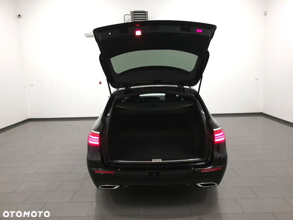 Mercedes-Benz Klasa E 300 de 4Matic 9G-TRONIC AMG Line - 5