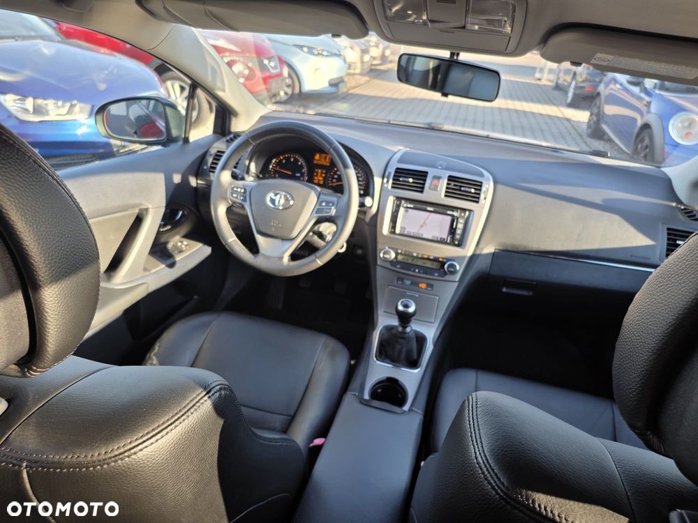 Toyota Avensis 2.0 D-4D Executive - 16