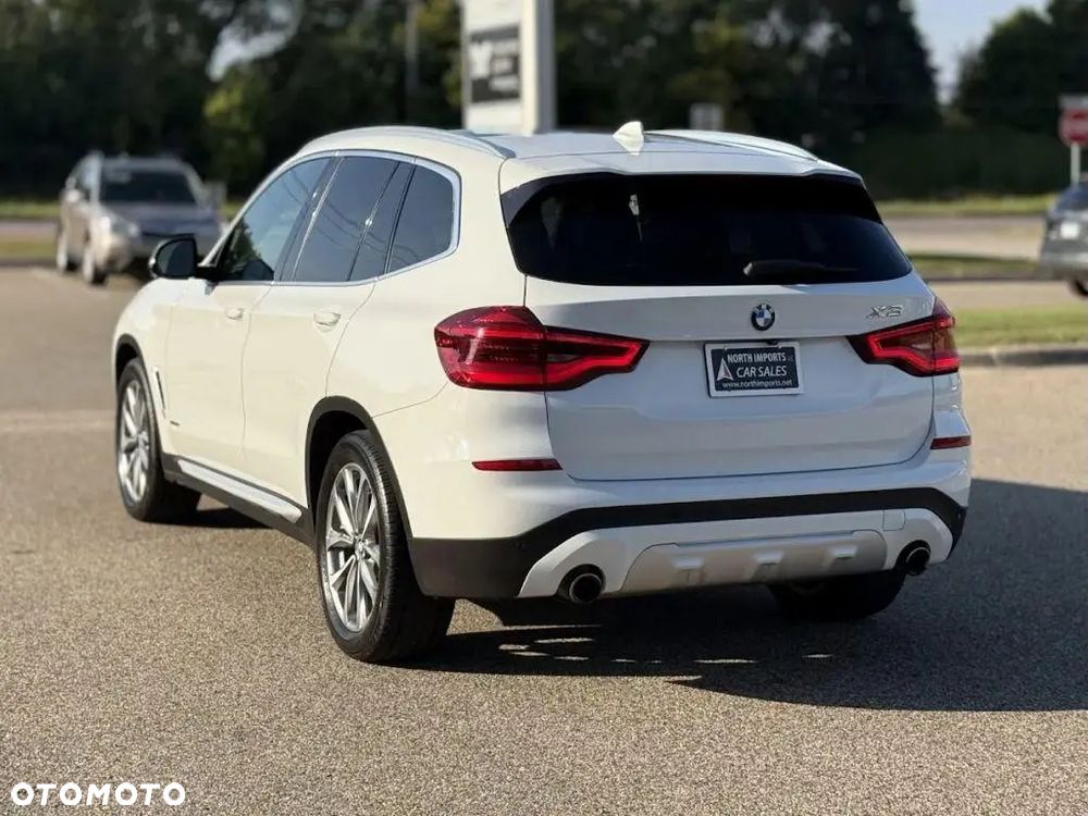 BMW X3 xDrive30i Luxury Line - 6