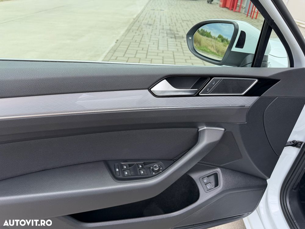 Volkswagen Passat - 17
