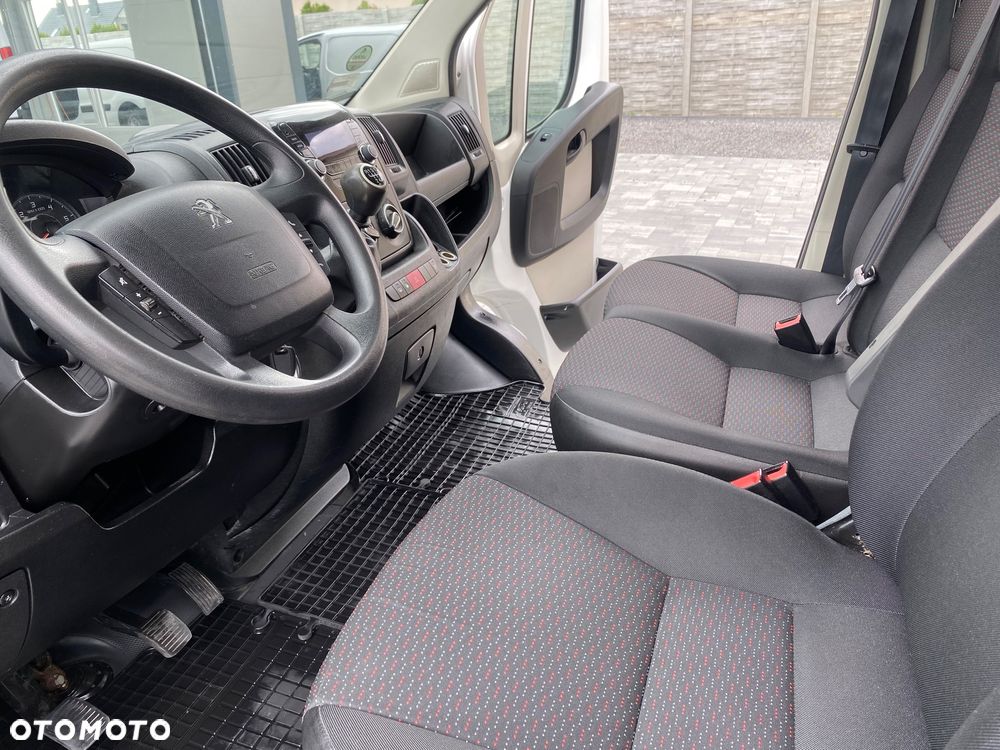 Peugeot BOXER, brygadowy, 7-osobowy, L3H2, zakupiony w salonie w Rzeszowie, bezwypadkowy - 27