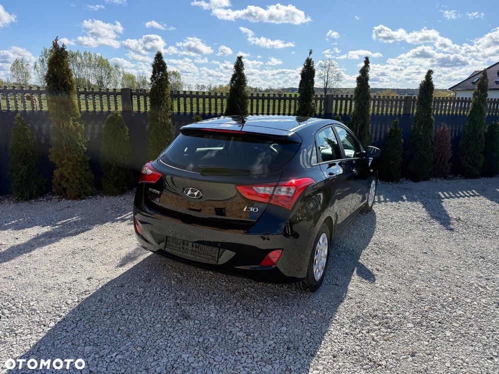 Hyundai i30 1.6 CRDI Trend - 11