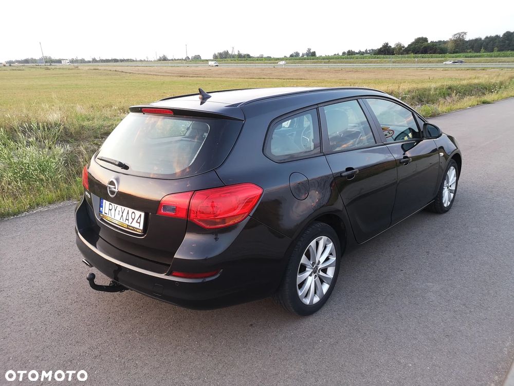 Opel Astra 1.4 Turbo - 28