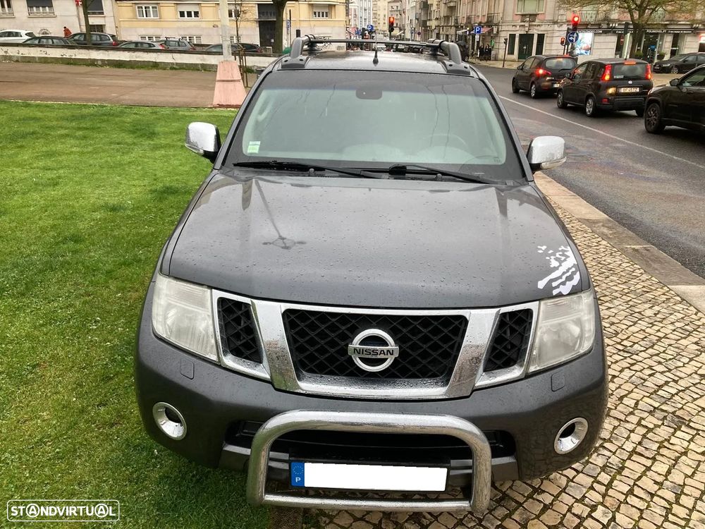 Nissan Navara 2.5 dCi CD LE Hi-Tech 4WD - 10