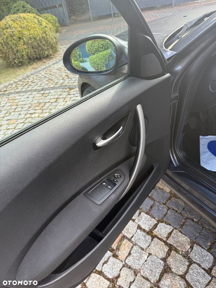 BMW Seria 1 116i - 11
