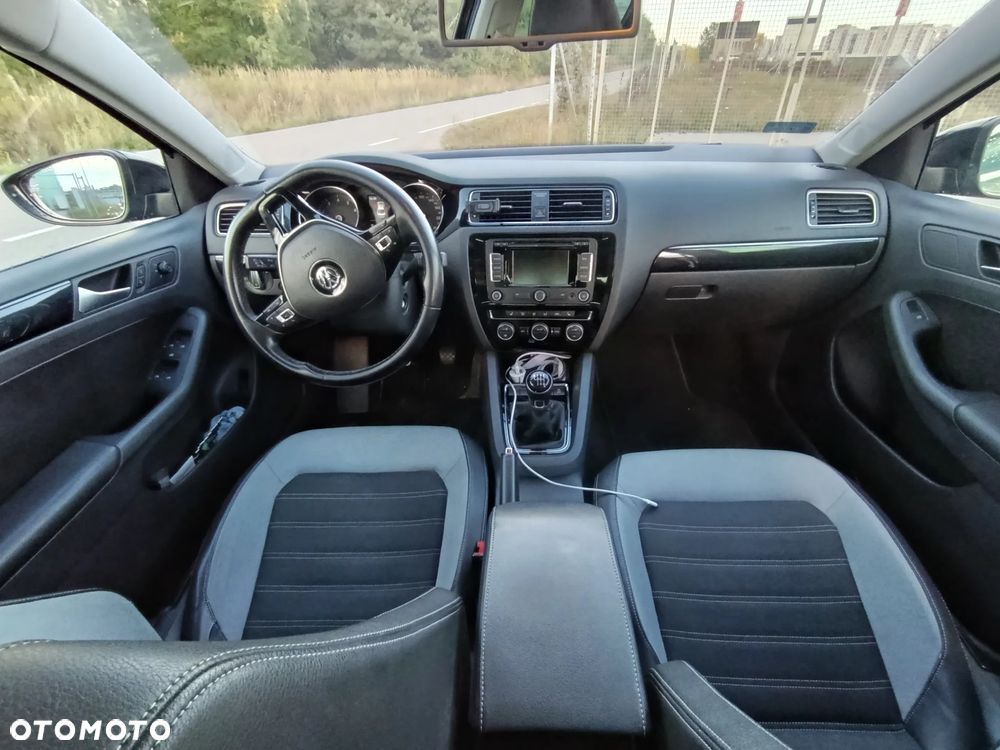 Volkswagen Jetta 1.4 TSI BMT Highline - 14