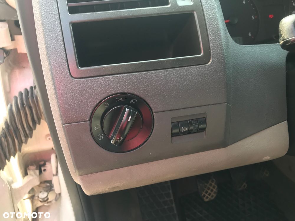 Volkswagen Transporter - 26