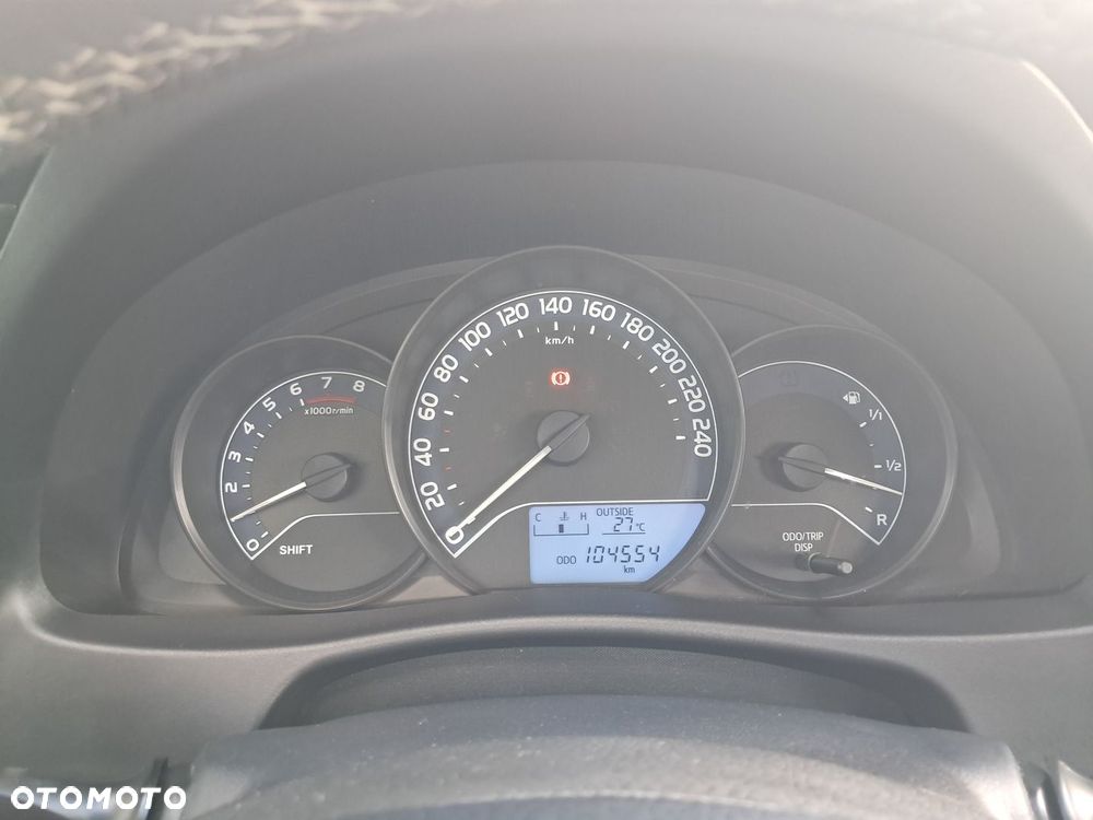 Toyota Auris 1.33 VVT-i Active - 11