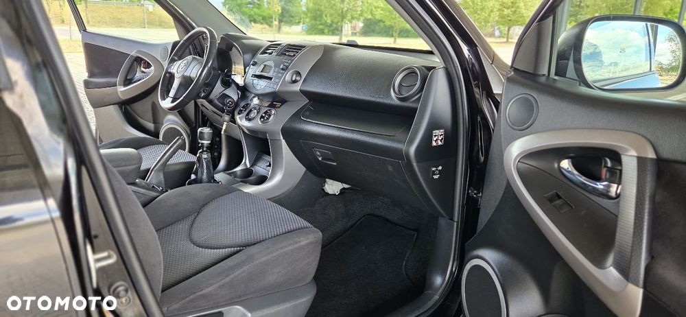 Toyota RAV4 2.2 D-4D 4x4 Sol - 19