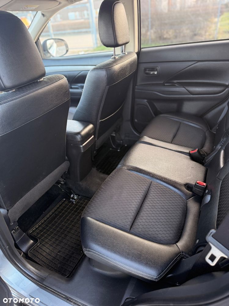 Mitsubishi Outlander 2.2 DID Intense + 4WD - 7